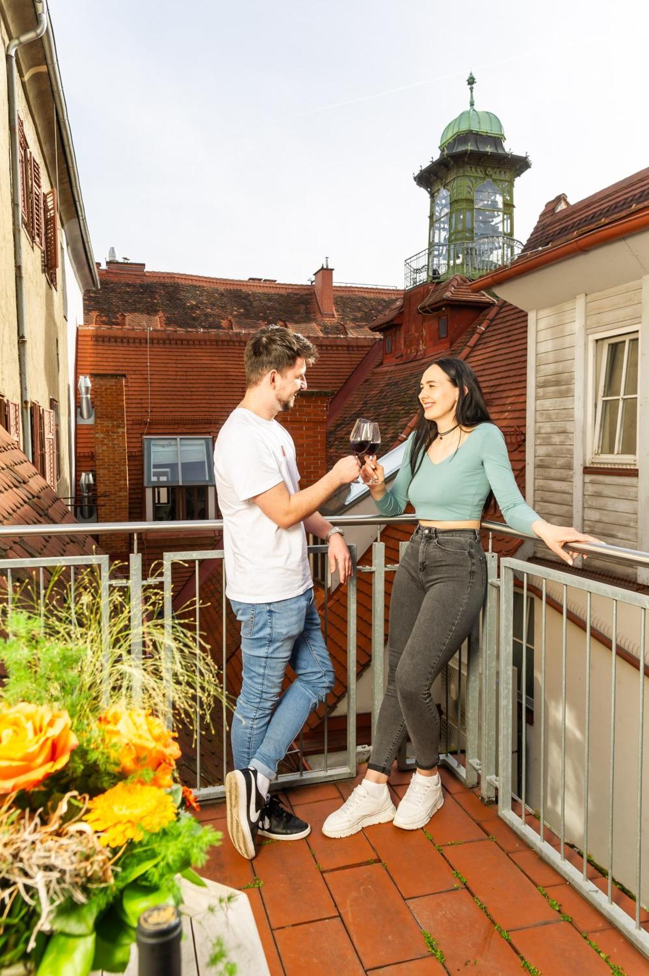 Apartments Am Glockenspielplatz غراتس المظهر الخارجي الصورة